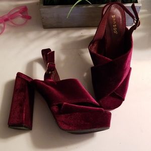 Velvet CrossCross Strap Sandal